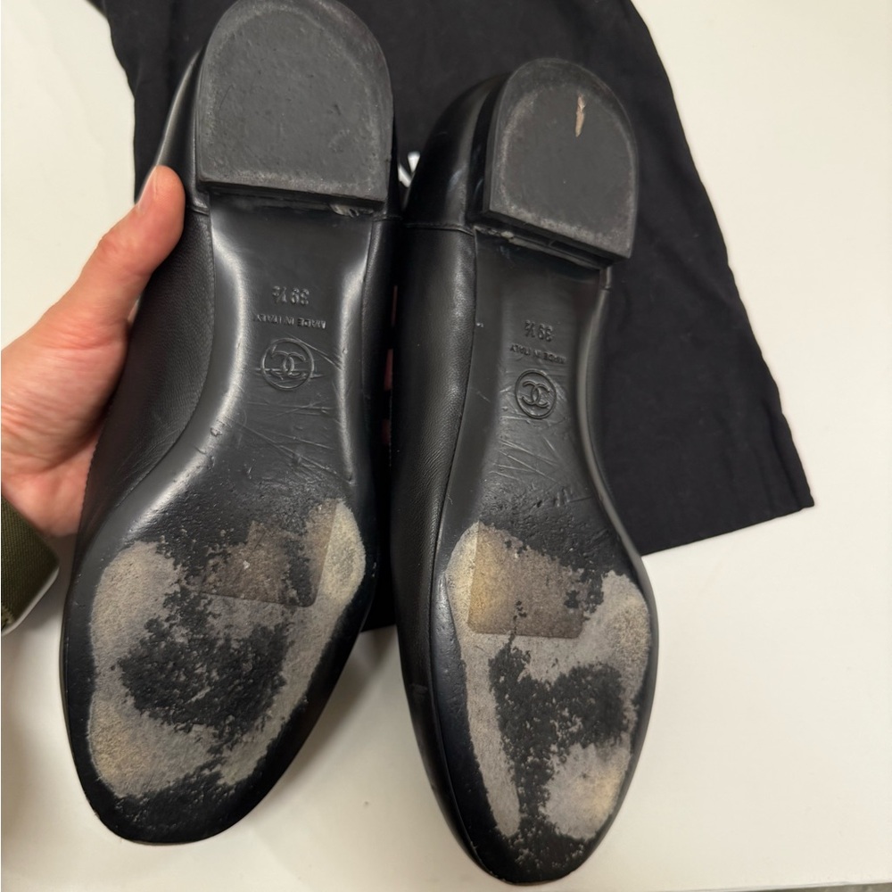 CHANEL Black Leather Ballet Loafers /Size:39.5 - Picture 4 of 8